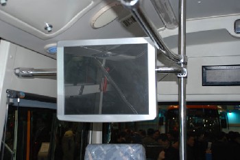 17寸車載廣告機(jī)
